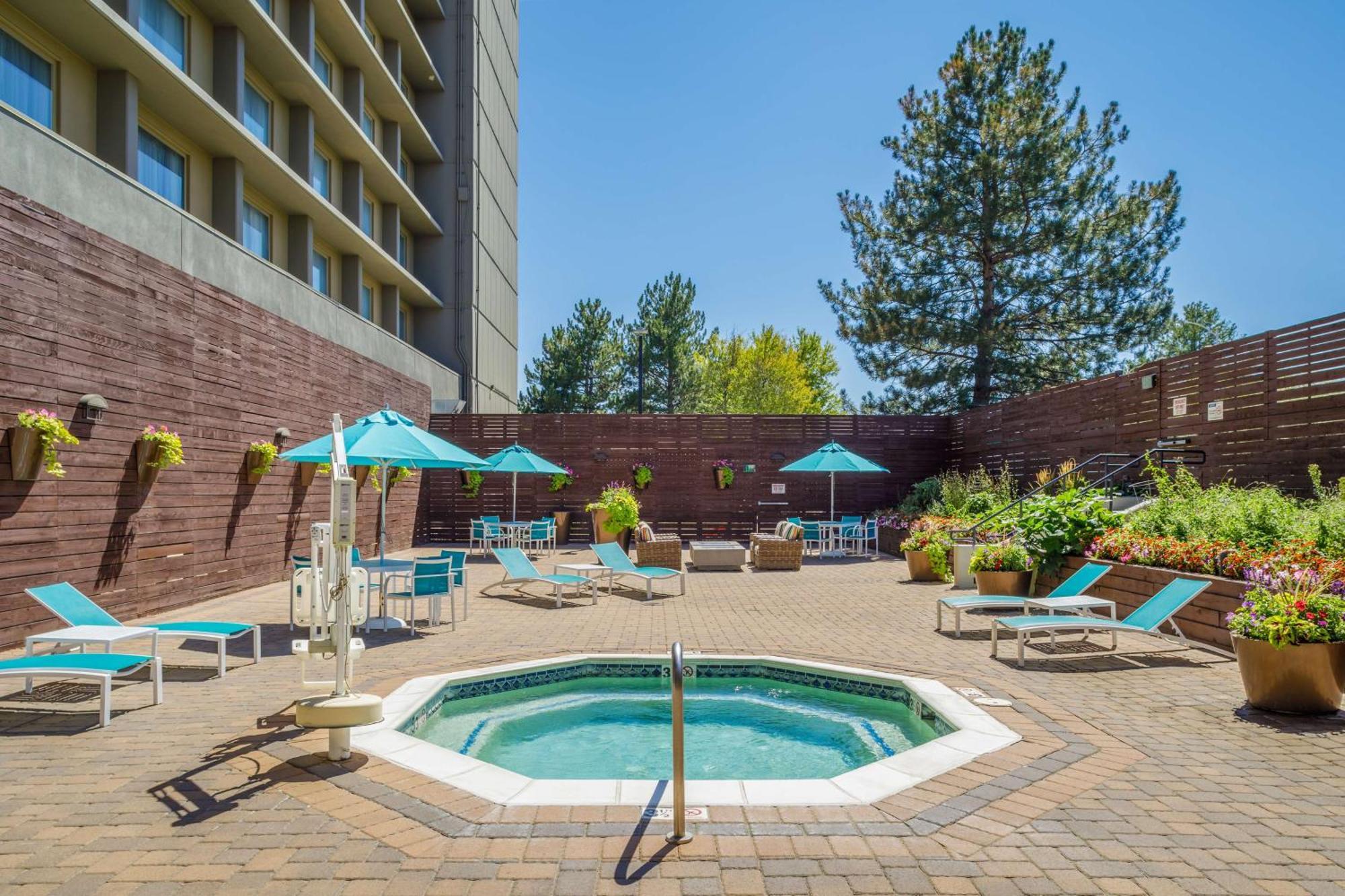 Doubletree By Hilton Hotel DEN Exterior foto